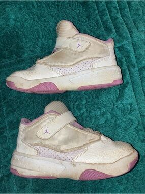 Kids Girls Nike Shoes